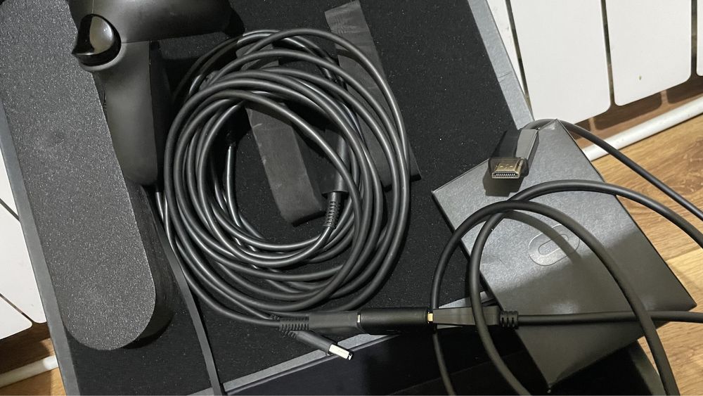 VR Очила Оculus Rift S плюс преход hdmi КАТО НОВИ