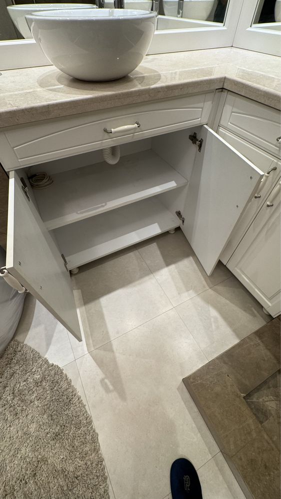 Mobilier baie din MDF si Pal si Oglinzi cu rama MDF