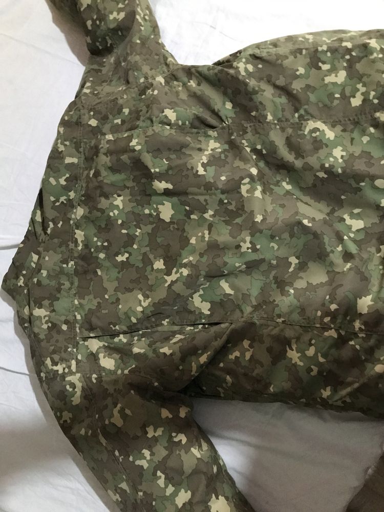 Scurta, geaca combat militara armata