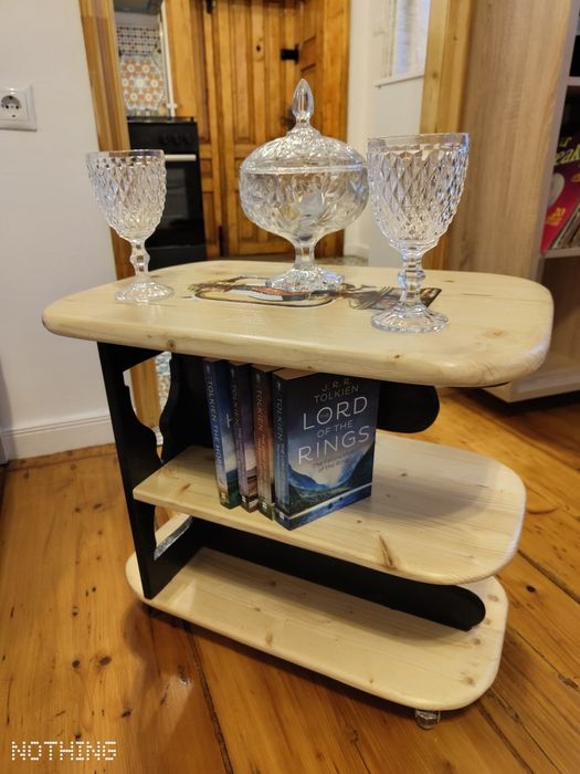 masa pictata, masa de pat, masa de cafea, masuta pictata manual