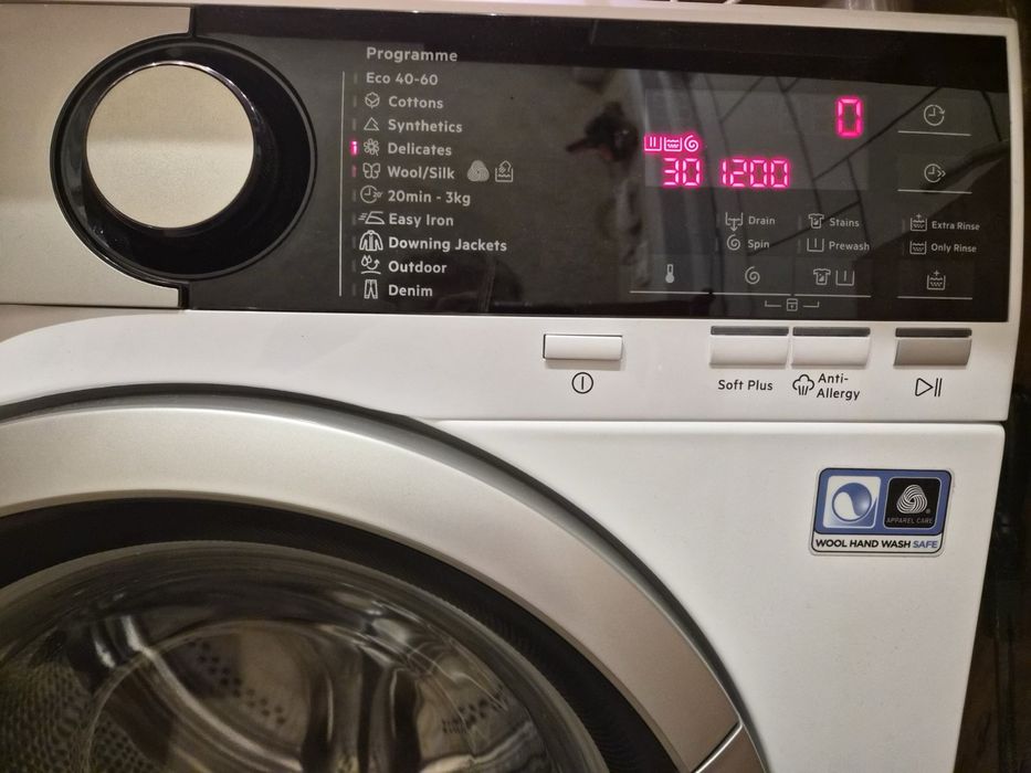 Пералня AEG модел  L6SE27SE , 7 кг. , 1200 об. Slim 50 см.