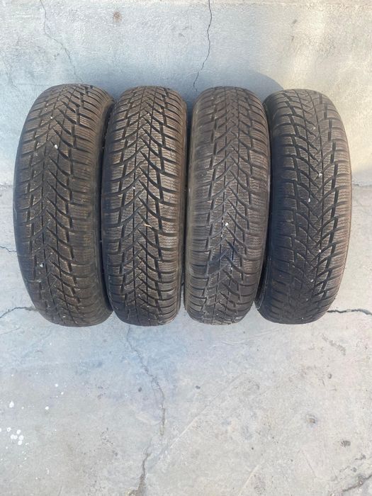 Зимние шины почти новые