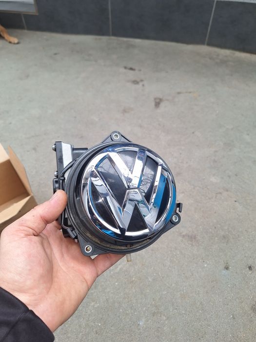 Clapeta hayon cu camera passat B8