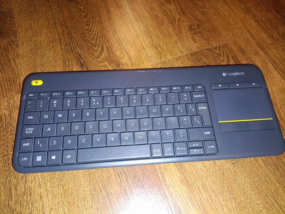 Tastatura logitech k400 plus, bluetooth, touchpad