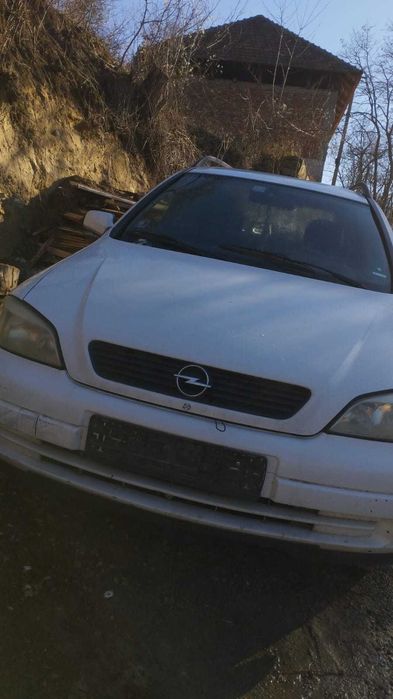 Vând 2 mașini  Opel Astra G pentru fier vechi,,dezmembrari
