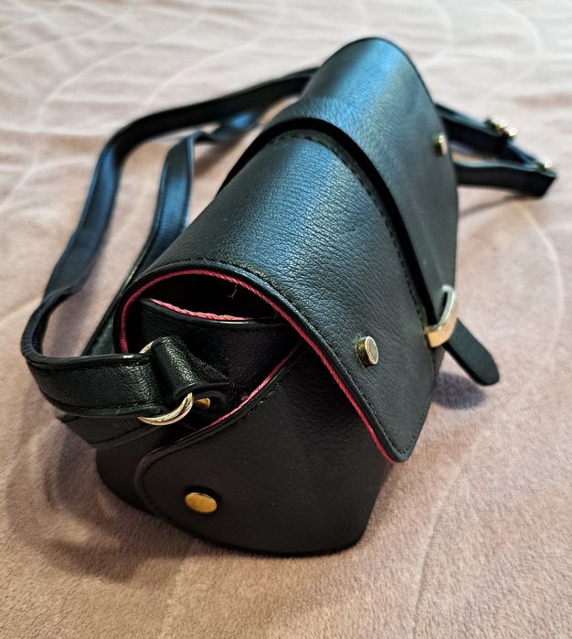 Черна малка чанта