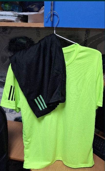 Продам костюмы,  новые, на подростка