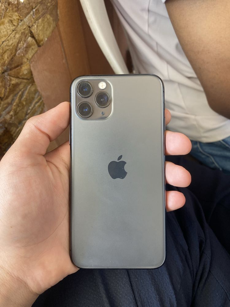 Iphone 11 pro 128 gb 89% karobka dakumenti bor icloudga tulgan