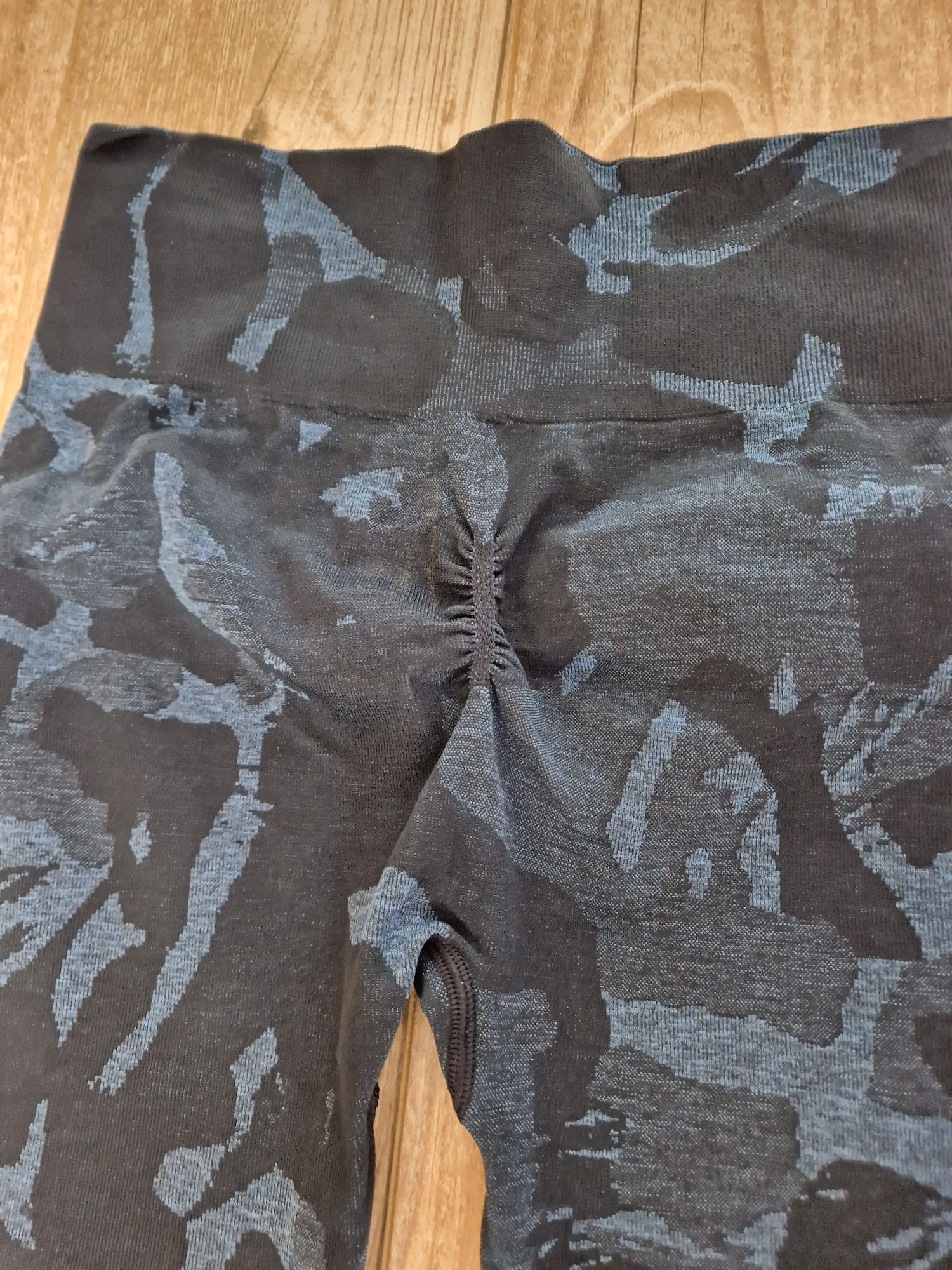 Gymshark camo scrunch leggings (pantaloni) sport si top (bluza) s/m