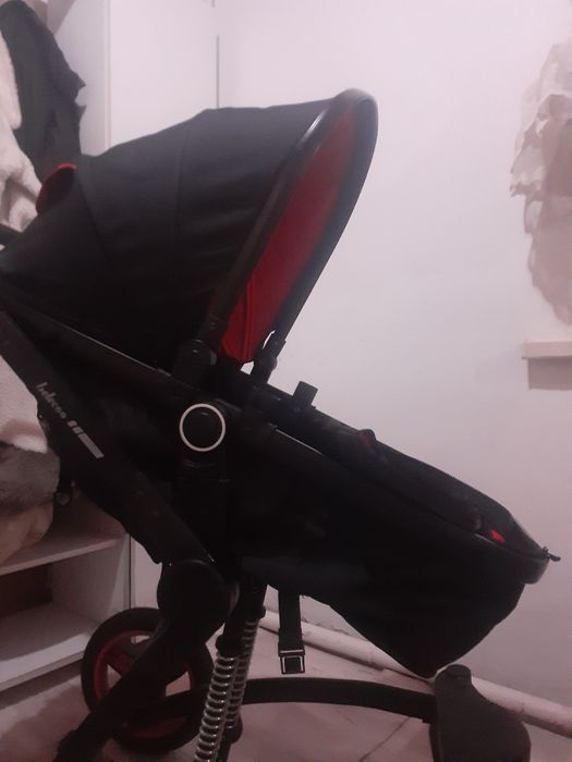 Коляска         .