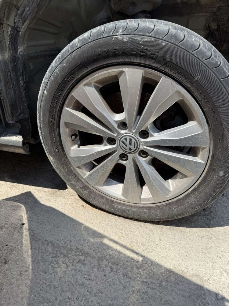 Оригинални лети джанти от Vw golf 7 passat 8 Touran 3 16'' 5x112