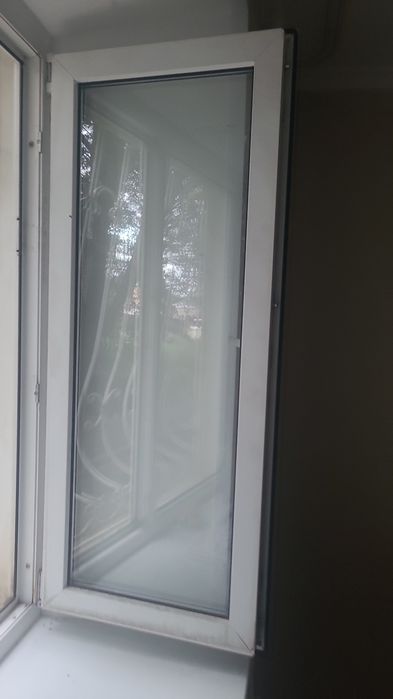 Продам пластиковую створку