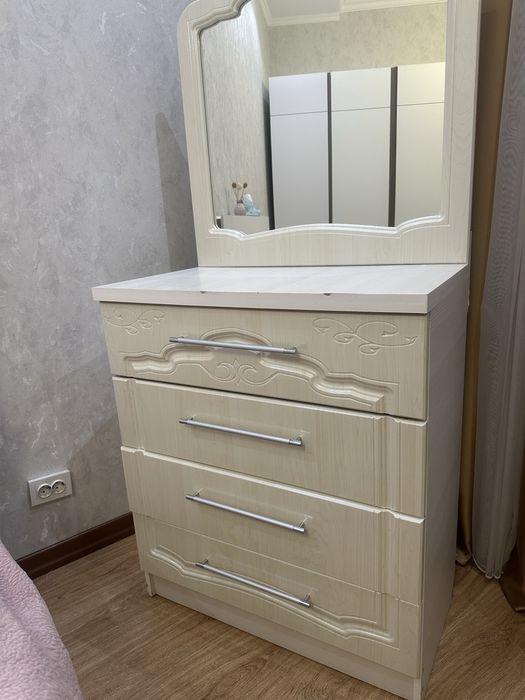 Туалетный столик