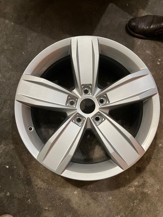 Janta noua vw Passat 17 3G0601025E