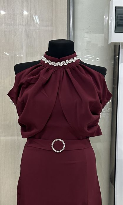 Продам платье новая