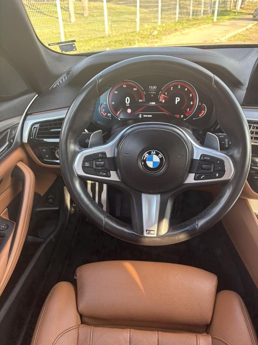Продавам BMW 540i