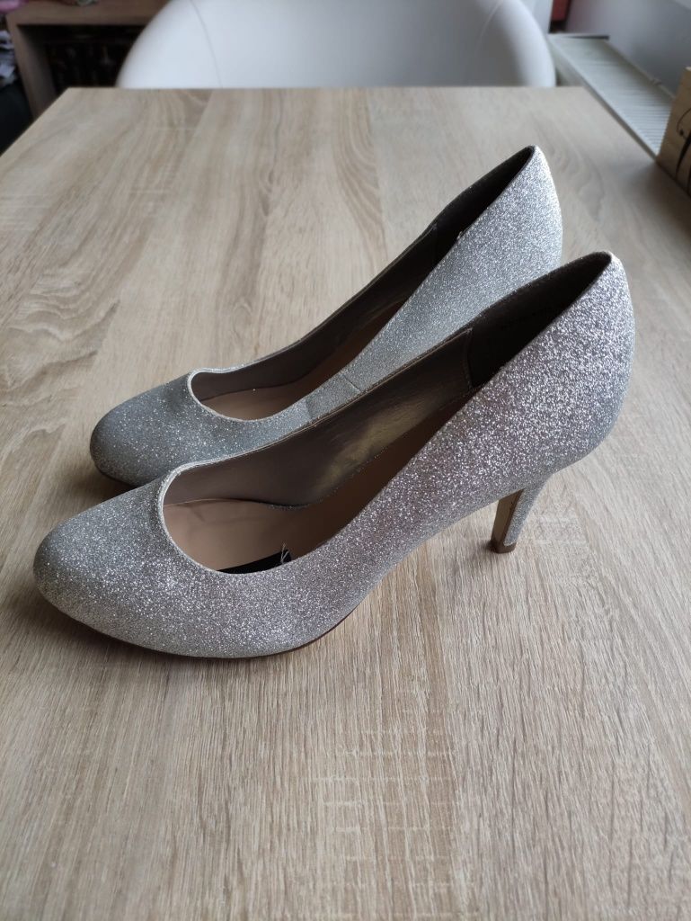 Pantofi cu toc 8 cm, masura 37/38, New Look, wide, argintii, sclipici