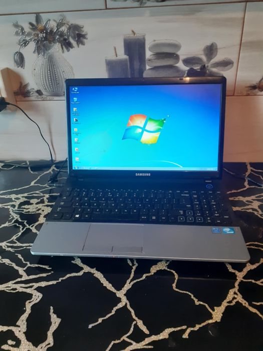 Vind leptop samsung