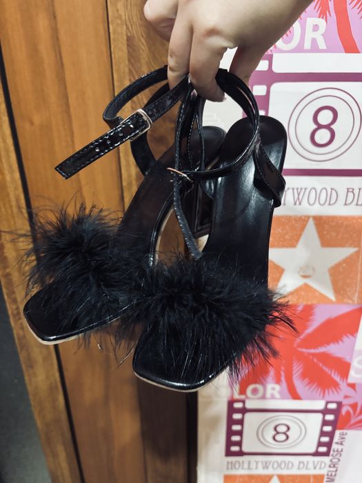 Обувки и кожени дрехи