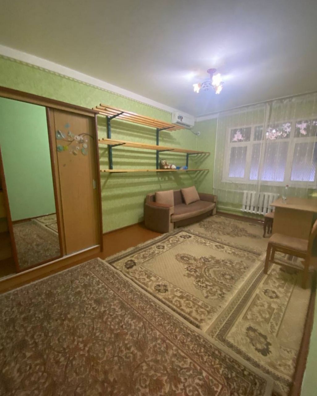 Чиланзар-6 продам 1комнатная возле метро М.Улугбек