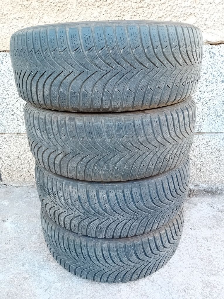 Продавам 4бр зимни гуми Ханкук 205×55×16цола дот2021г.