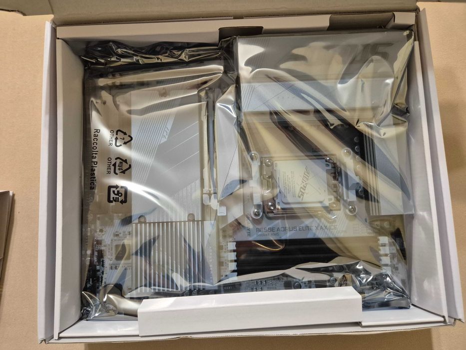 Дънна платка GIGABYTE B650E AORUS ELITE X AX ICE
0 мнения