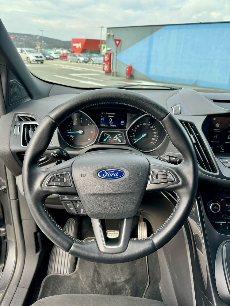 Ford Kuga ST Line AWD 2.0 tdci 150 CP automata