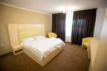 Camere Duble sau tween in regim hotelier
