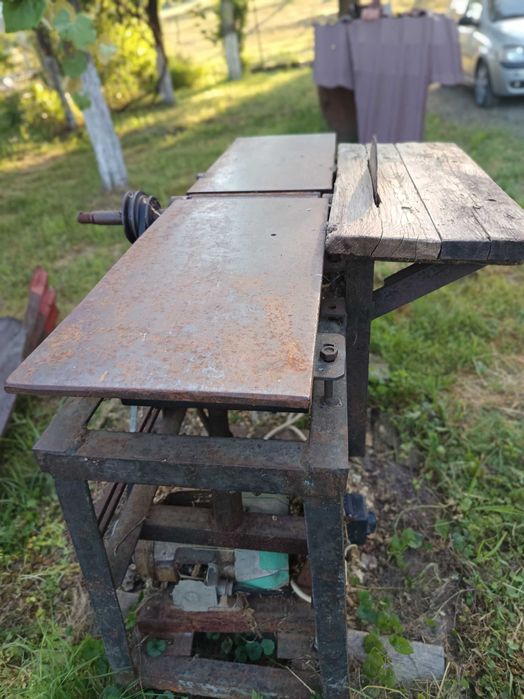 Vand abrict; grosime, masă și circula,3 cutite