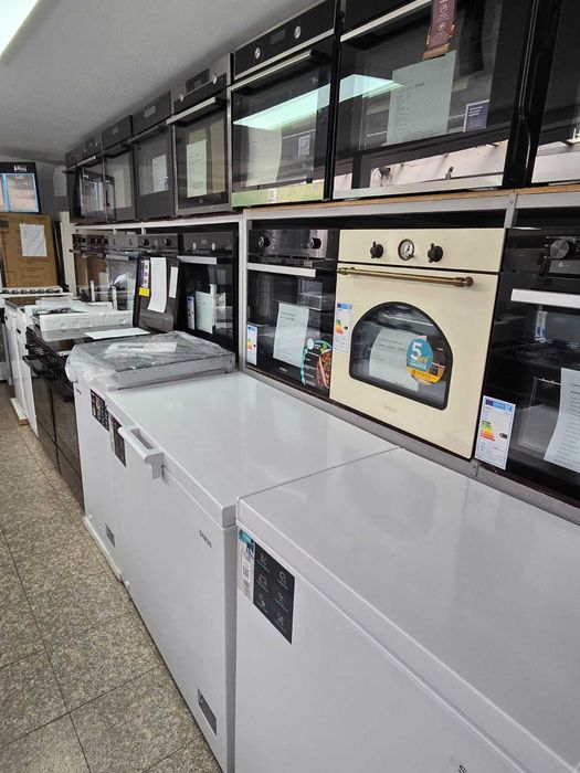 Cuptor Incorporabil NOU resigilat AEG BPE742380M, Autocuratare Pirolit