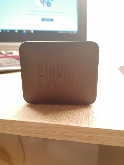 Boxa JBL foarte buna si stare excelenta