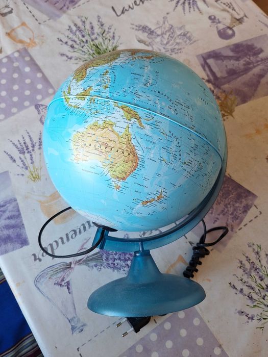 Лампа глобус - карта на света
