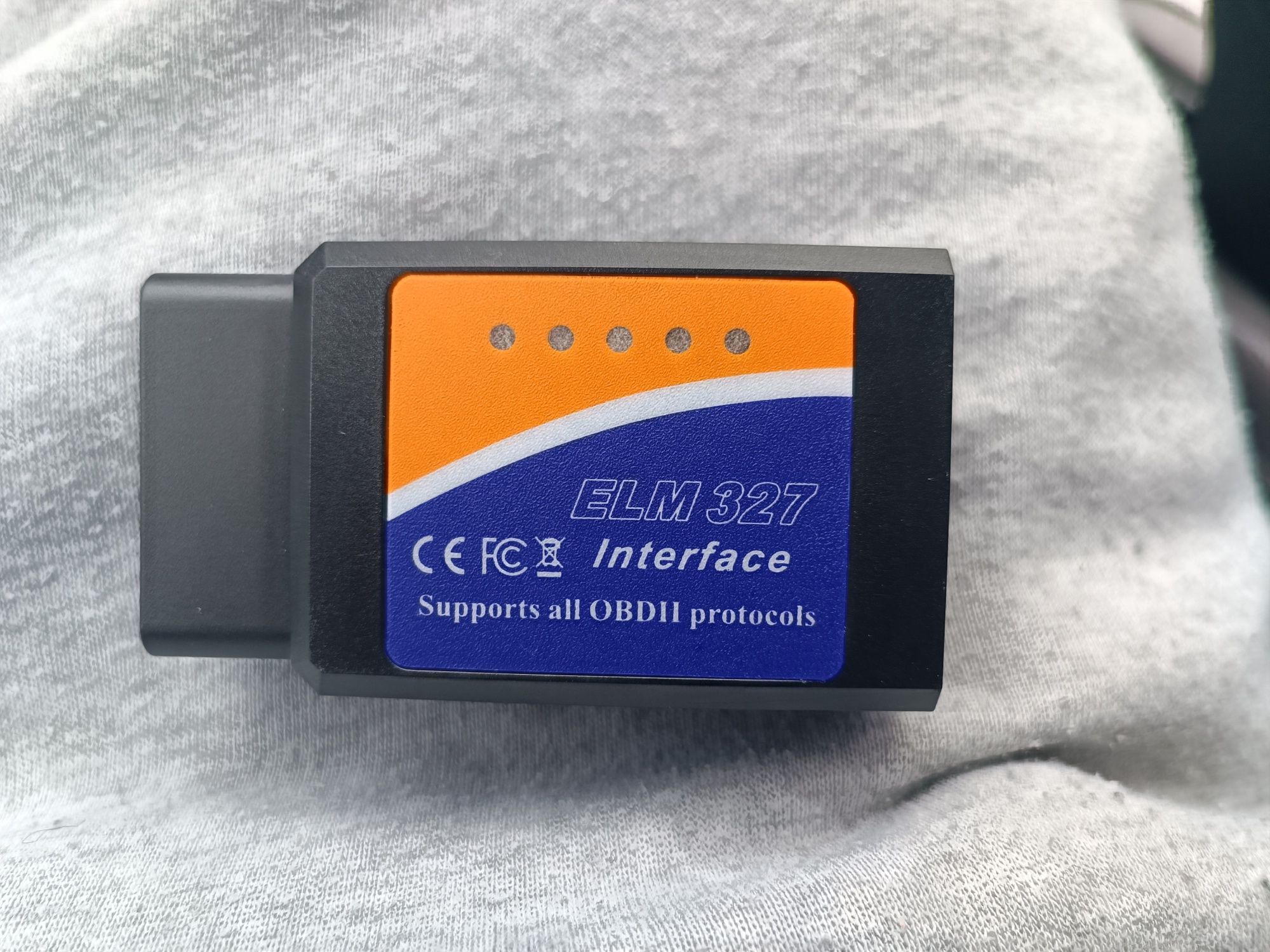 OBD ll port car connection