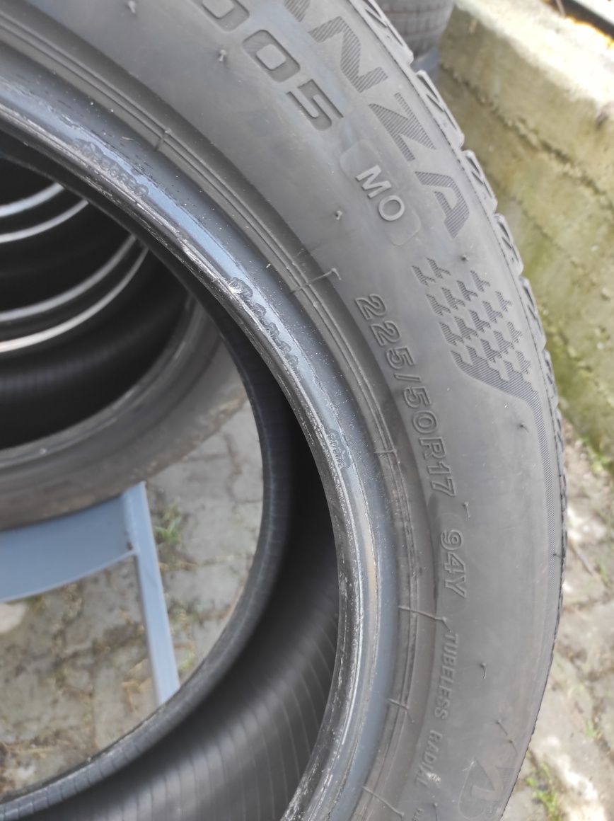 225/50/17 Bridgestone