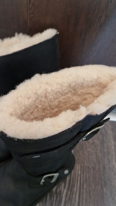 Cizme originale Ugg din piele și blană naturala