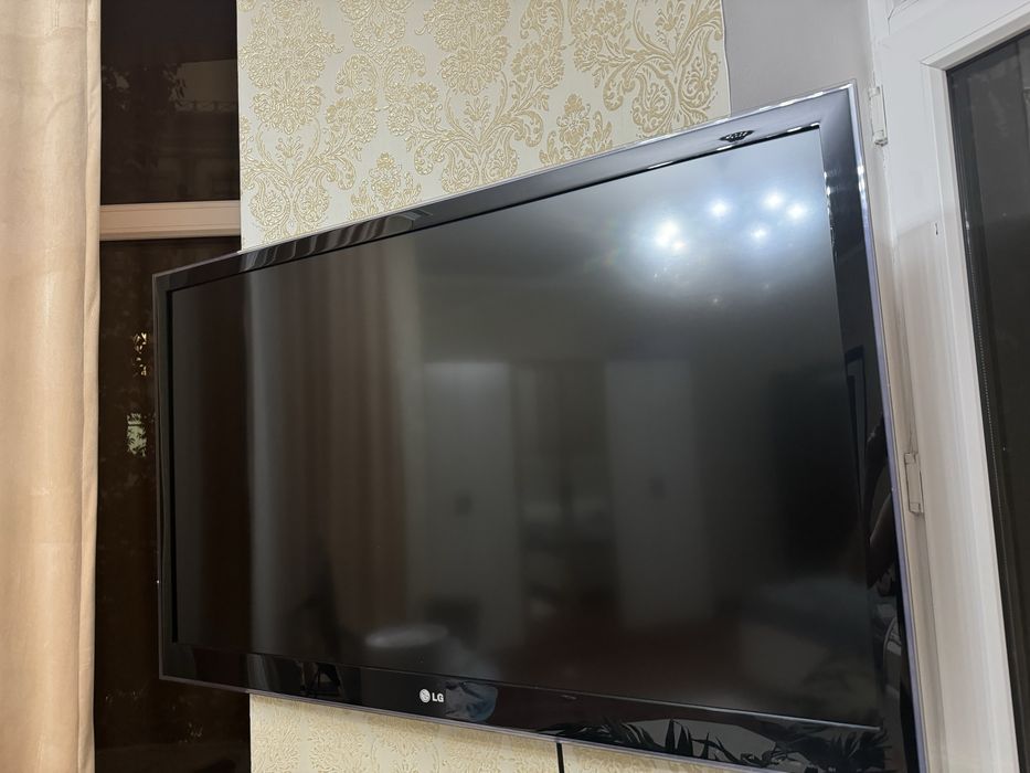 Телевизор LG 47LW4500  в хорошем состоянии