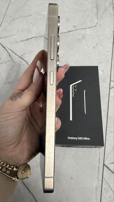 Samsung Galaxy s25 Ultra