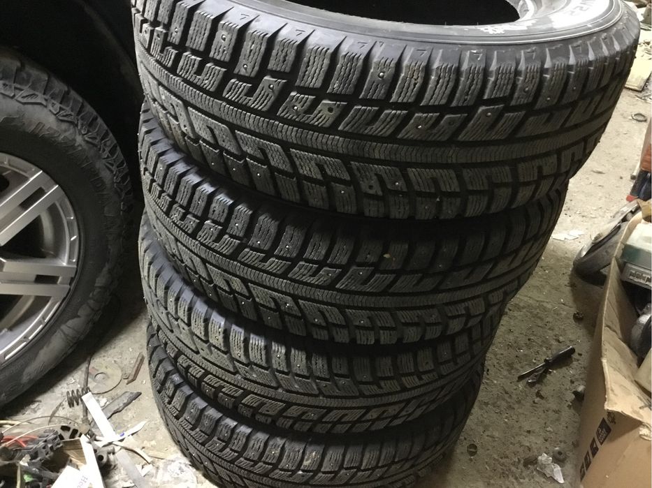 Продам резину в отличнои состоянии Корея