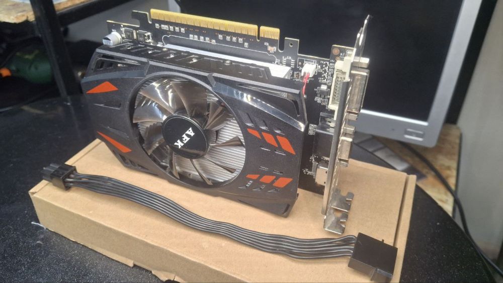 Видеокарта GT730 2gb