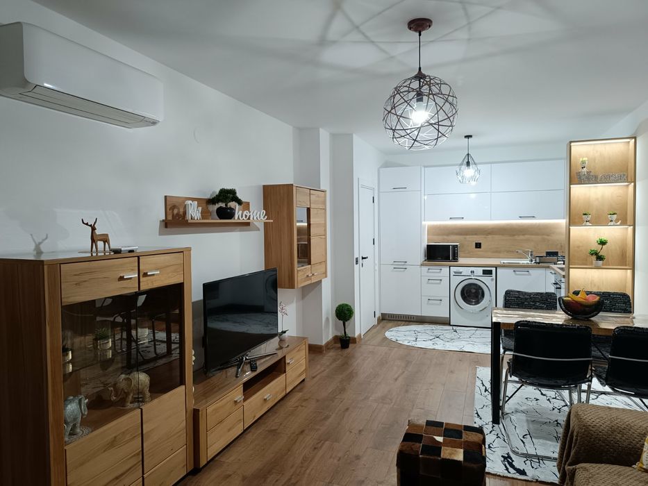 Дава се под наем Двустаен апартамент в Асеновград - 65 кв.м за 392.7 € - Снимка #11