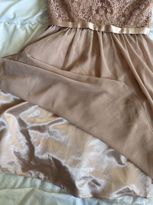 Официална рокличка.