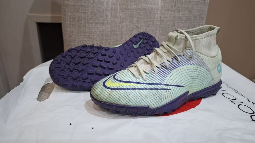 Футболни обувки Nike Mercurial 38