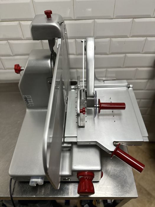 Колбасорезачка - слайс машина