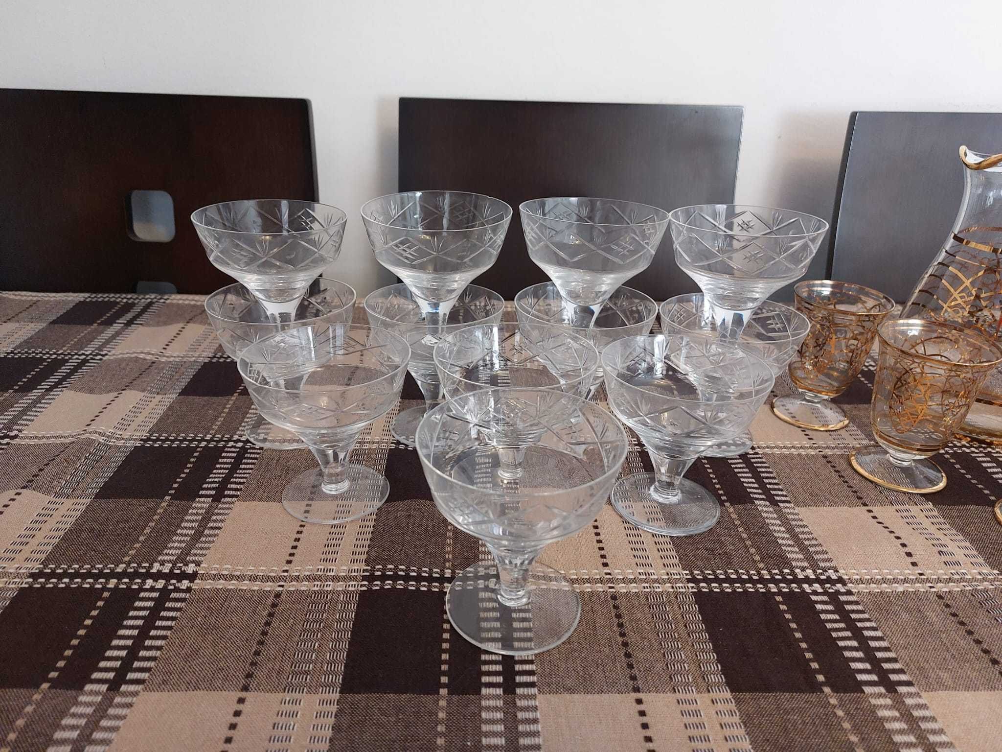 12 кристални чаши за шампанско