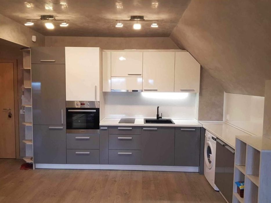 Дава се под наем Двустаен апартамент в София, Студентски град - 70 кв.м за 600 € - Снимка #1