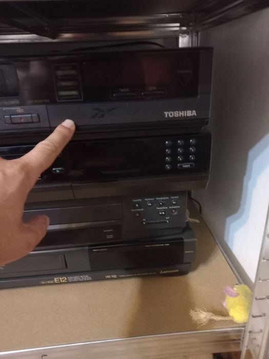 Vhs video grundig mitsubishi toshiba ,philips