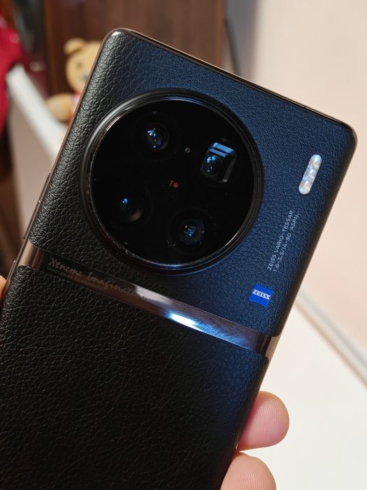 Продам Vivo x90 pro +