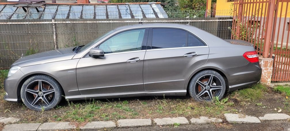Vând Mercedes e350 4matic