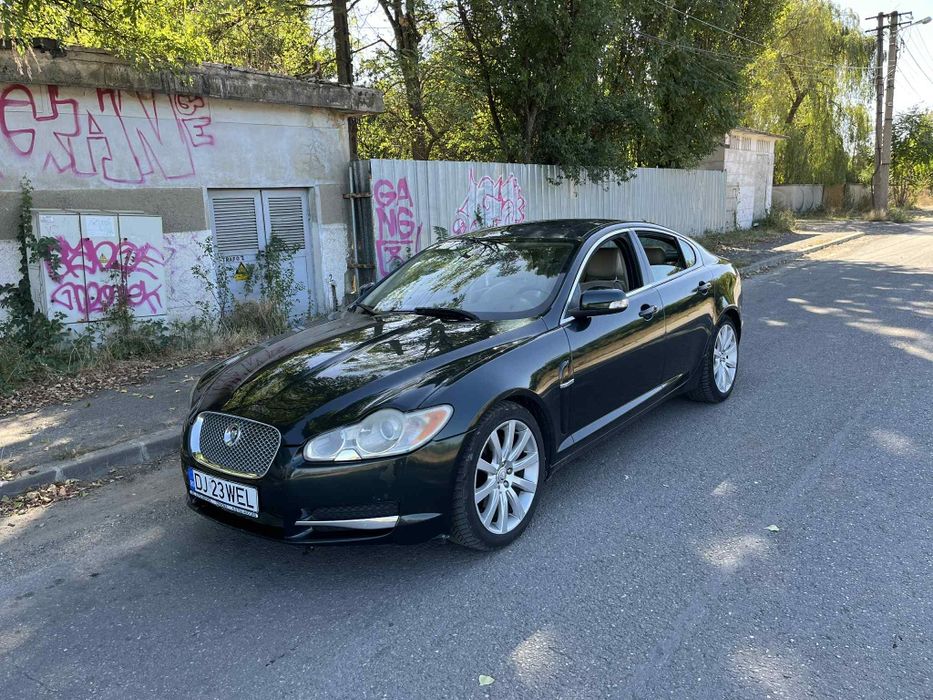 Vând schimb jaguar XF