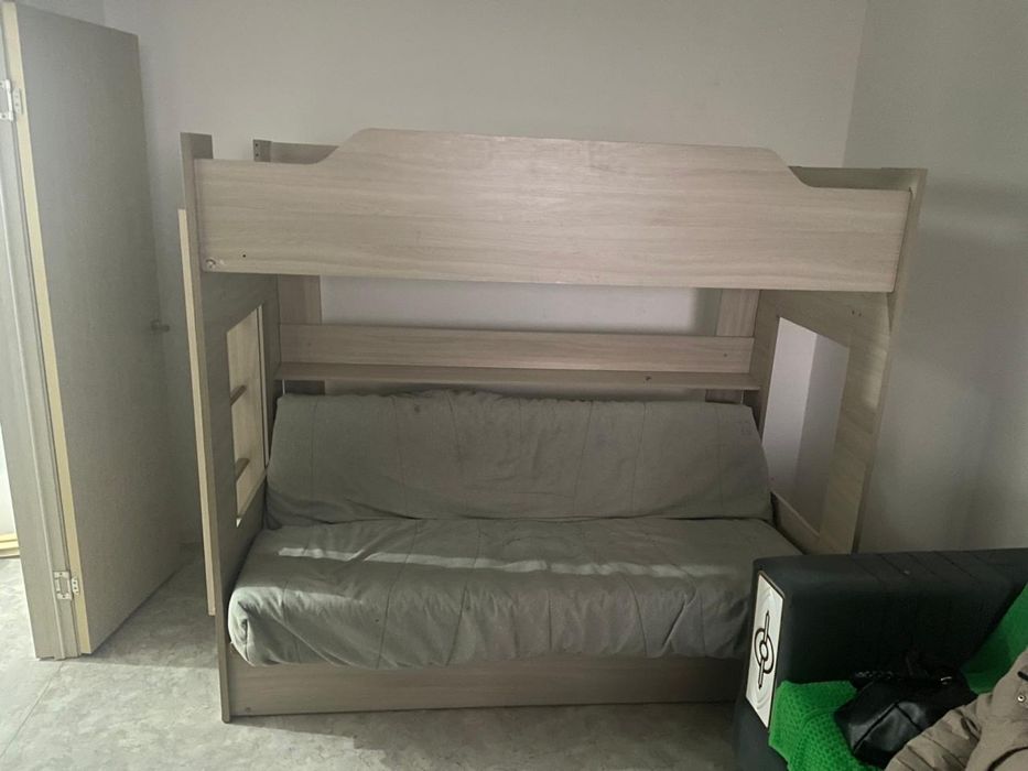 Продам б/у 2-х ярусную кровать